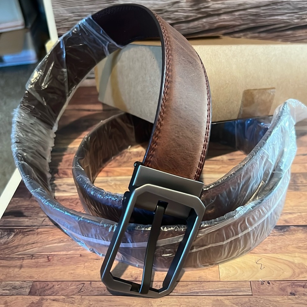 NWT Jeereal Men’s Leather Belt Size 36”